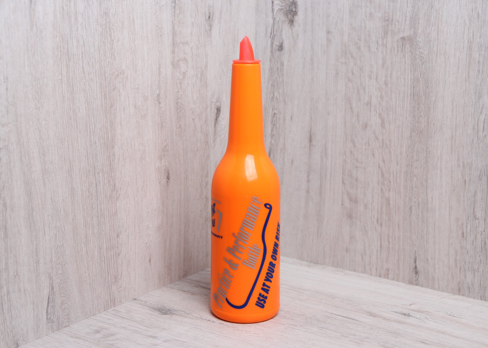 Бутылка для флейринга оранжевая (с надписью), арт. KN-D-8672