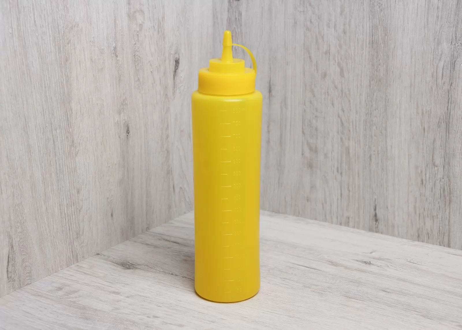 Бутылка для соусов с носиком жёлтая, 720 мл