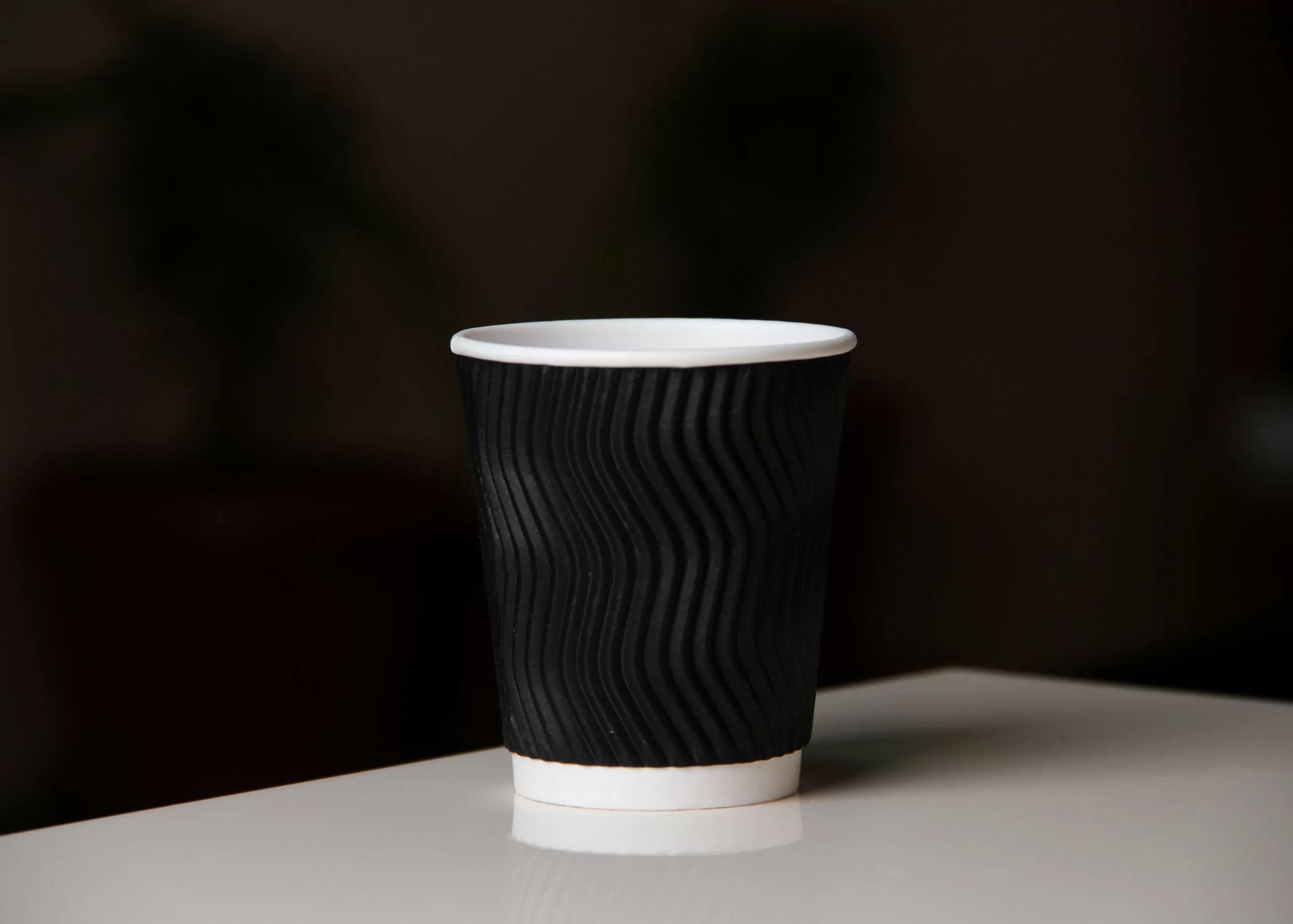 Бум./стак. 175 мл, Белый + Черная гофра, (кр. КР-71)   (по 30) (840 ящ.)